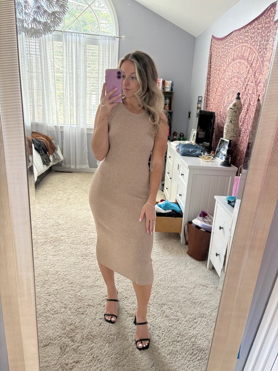 Rachel Zoe Dresses & Skirts - Rachel Zoe Tan Beige Ribbed Midi Dress Size M
